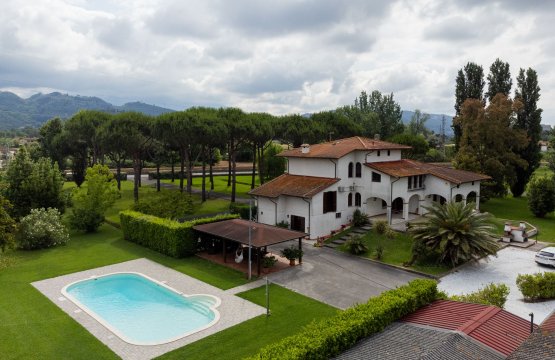 For sale Villa Countryside Pietrasanta Toscana